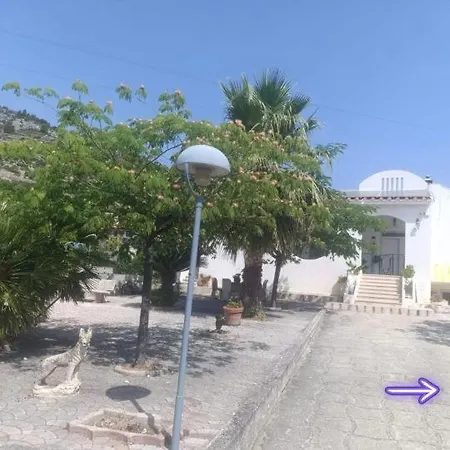 Antonella Oda ve Kahvaltı *